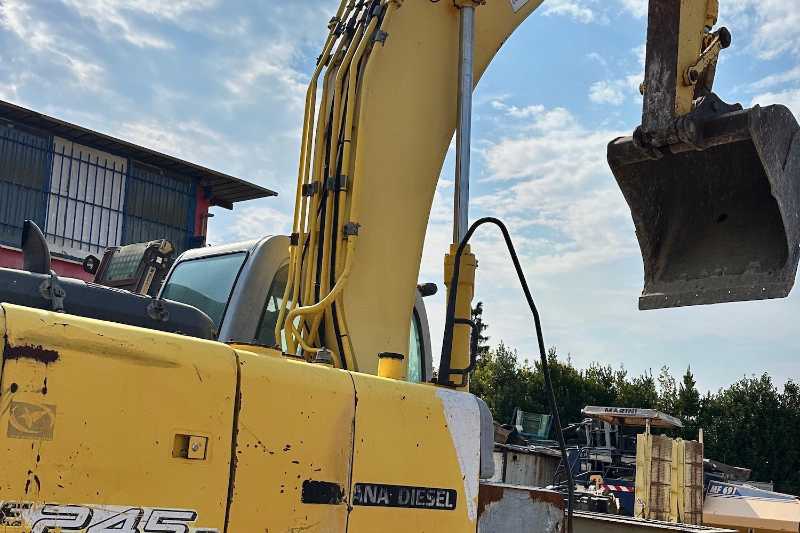 OmecoHub - Immagine NEW HOLLAND E245B